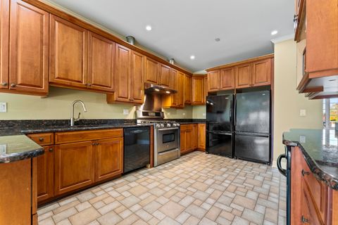 Tiny photo for 5533 LINCOLN Avenue, Morton Grove, IL 60053 (MLS # 12555379)