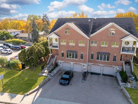 Tiny photo for 5533 LINCOLN Avenue, Morton Grove, IL 60053 (MLS # 12555379)