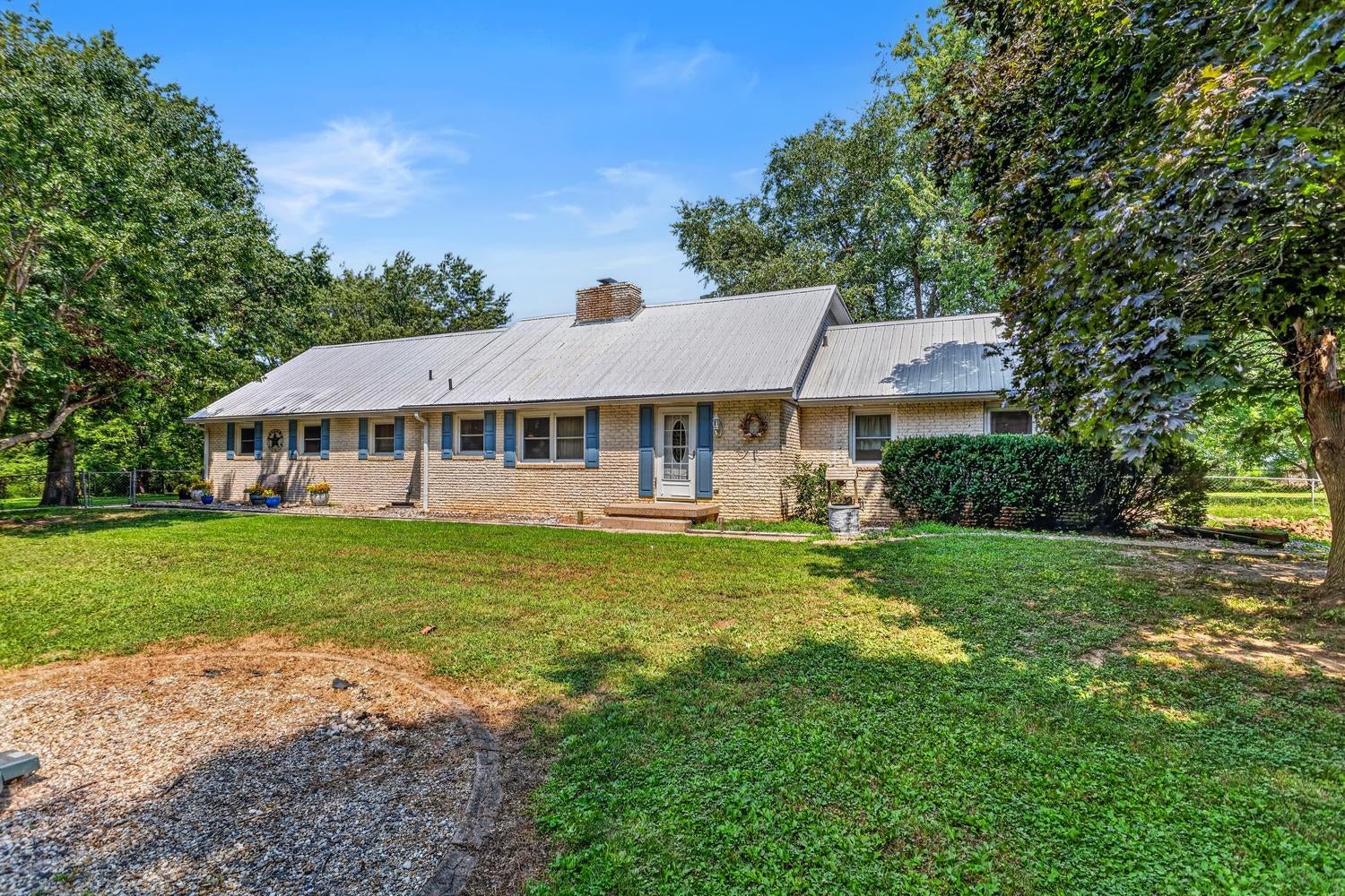 1516 W North Shore Drive