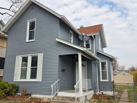 Tiny photo for 916 E 14th Street, Davenport, IA 52803 (MLS # 12601121)