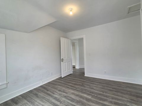 Tiny photo for 916 E 14th Street, Davenport, IA 52803 (MLS # 12601121)