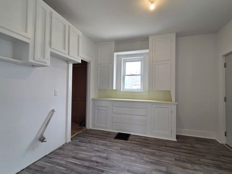 Tiny photo for 916 E 14th Street, Davenport, IA 52803 (MLS # 12601121)