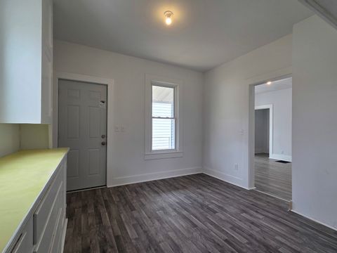 Tiny photo for 916 E 14th Street, Davenport, IA 52803 (MLS # 12601121)