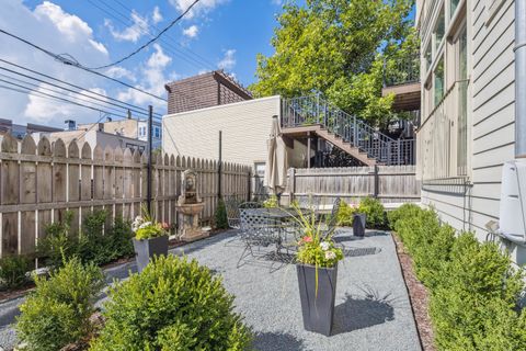 Tiny photo for 1441 W CUYLER Avenue #3E, Chicago, IL 60613 (MLS # 12595814)