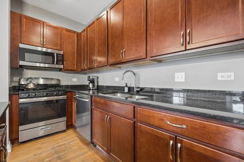 Tiny photo for 1441 W CUYLER Avenue #3E, Chicago, IL 60613 (MLS # 12595814)