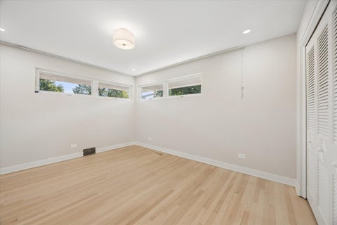 Tiny photo for 5 Larkspur Lane, Clarendon Hills, IL 60514 (MLS # 12773881)