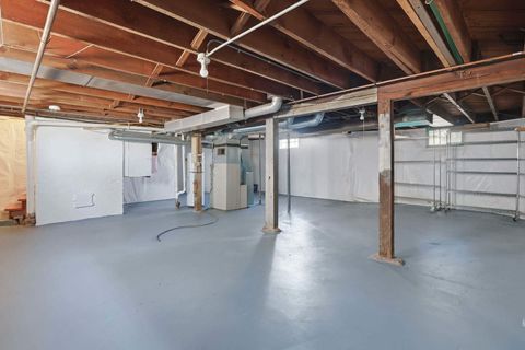 Tiny photo for 1137 Kirkwood Boulevard, Davenport, IA 52803 (MLS # 12584692)