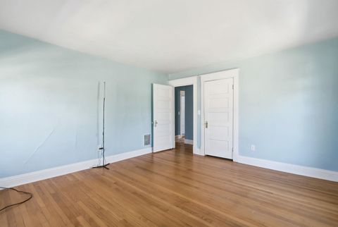 Tiny photo for 1137 Kirkwood Boulevard, Davenport, IA 52803 (MLS # 12584692)