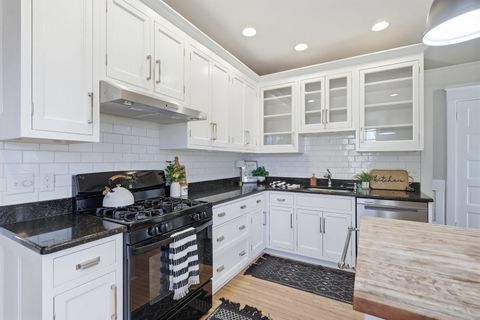 Tiny photo for 1137 Kirkwood Boulevard, Davenport, IA 52803 (MLS # 12584692)