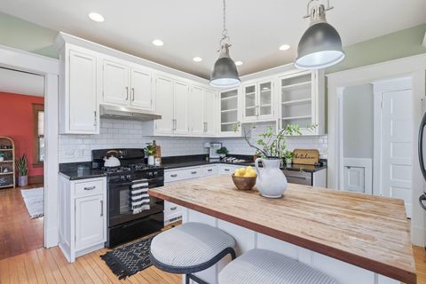 Tiny photo for 1137 Kirkwood Boulevard, Davenport, IA 52803 (MLS # 12584692)