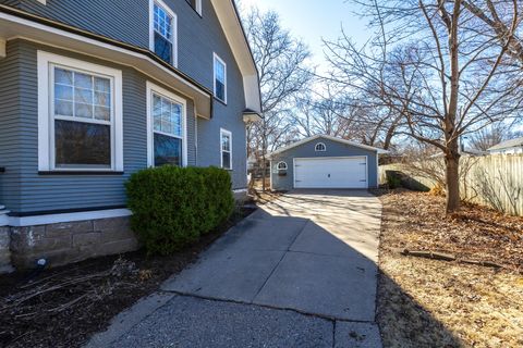 Tiny photo for 1137 Kirkwood Boulevard, Davenport, IA 52803 (MLS # 12584692)
