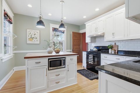 Tiny photo for 1137 Kirkwood Boulevard, Davenport, IA 52803 (MLS # 12584692)