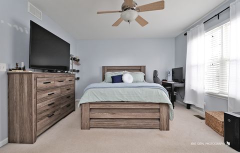 Tiny photo for 1493 Saint James Court, Gurnee, IL 60031 (MLS # 12593922)