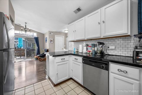 Tiny photo for 1149 Harbor Court #1149, Glendale Heights, IL 60139 (MLS # 12619717)