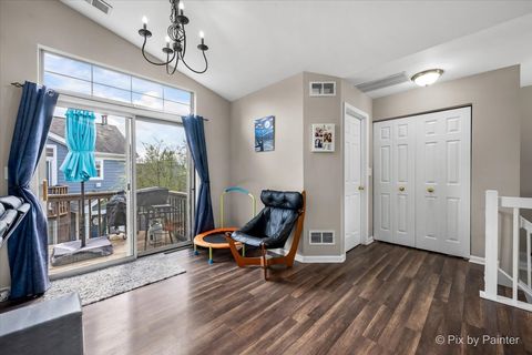 Tiny photo for 1149 Harbor Court #1149, Glendale Heights, IL 60139 (MLS # 12619717)