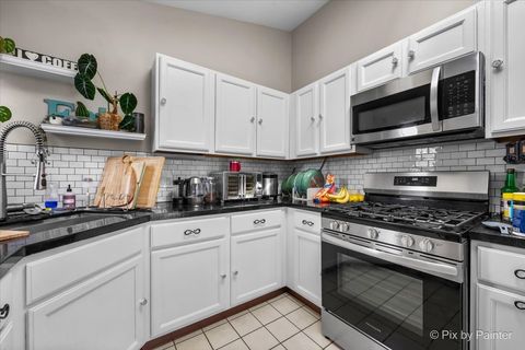 Tiny photo for 1149 Harbor Court #1149, Glendale Heights, IL 60139 (MLS # 12619717)