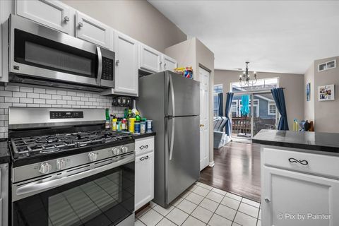 Tiny photo for 1149 Harbor Court #1149, Glendale Heights, IL 60139 (MLS # 12619717)