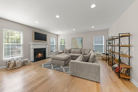 Tiny photo for 1240 W Thomas Road, Wheaton, IL 60187 (MLS # 12676646)