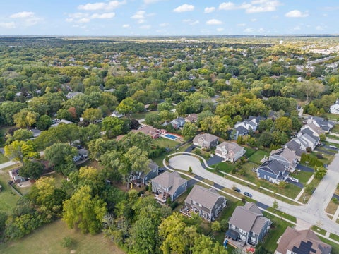 Tiny photo for 1240 W Thomas Road, Wheaton, IL 60187 (MLS # 12676646)
