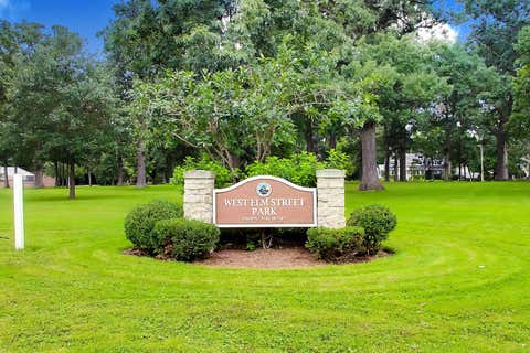 Tiny photo for 1110 Elm Street, Winnetka, IL 60093 (MLS # 12687072)