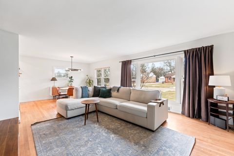 Tiny photo for 1217 Sunset Road, Wheaton, IL 60189 (MLS # 12535857)