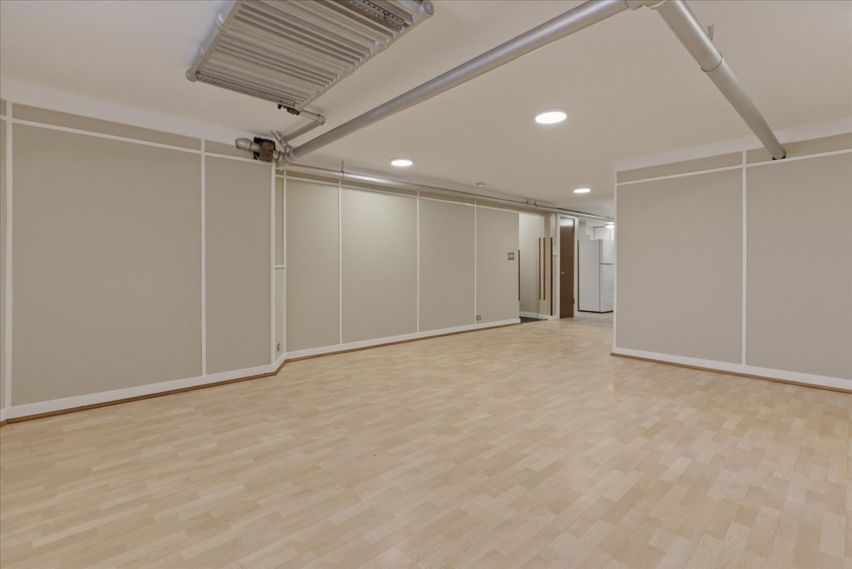 6645 N Greenview Avenue GARDEN