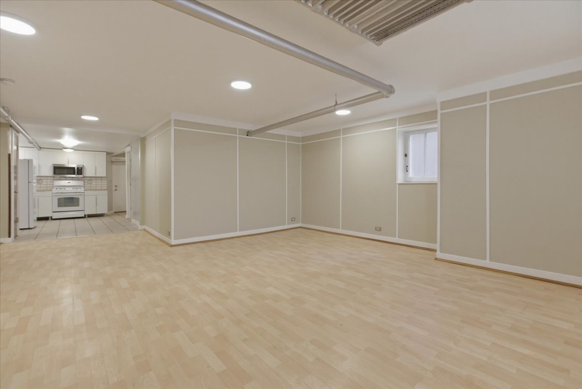 6645 N Greenview Avenue GARDEN