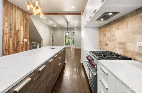 Tiny photo for 3547 N Reta Avenue #101, Chicago, IL 60657 (MLS # 12712780)