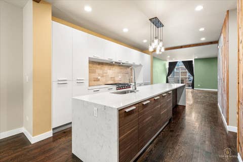 Tiny photo for 3547 N Reta Avenue #101, Chicago, IL 60657 (MLS # 12712780)