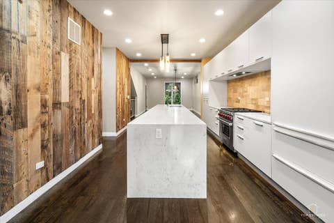 Tiny photo for 3547 N Reta Avenue #101, Chicago, IL 60657 (MLS # 12712780)