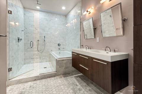 Tiny photo for 3547 N Reta Avenue #101, Chicago, IL 60657 (MLS # 12712780)