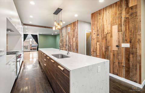 Tiny photo for 3547 N Reta Avenue #101, Chicago, IL 60657 (MLS # 12712780)