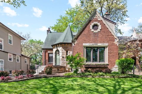 9046 S Pleasant Avenue Chicago IL 60643