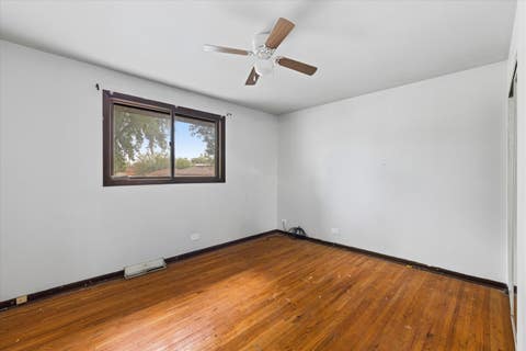 Tiny photo for 15101 Beachview Terrace, Dolton, IL 60419 (MLS # 12715270)