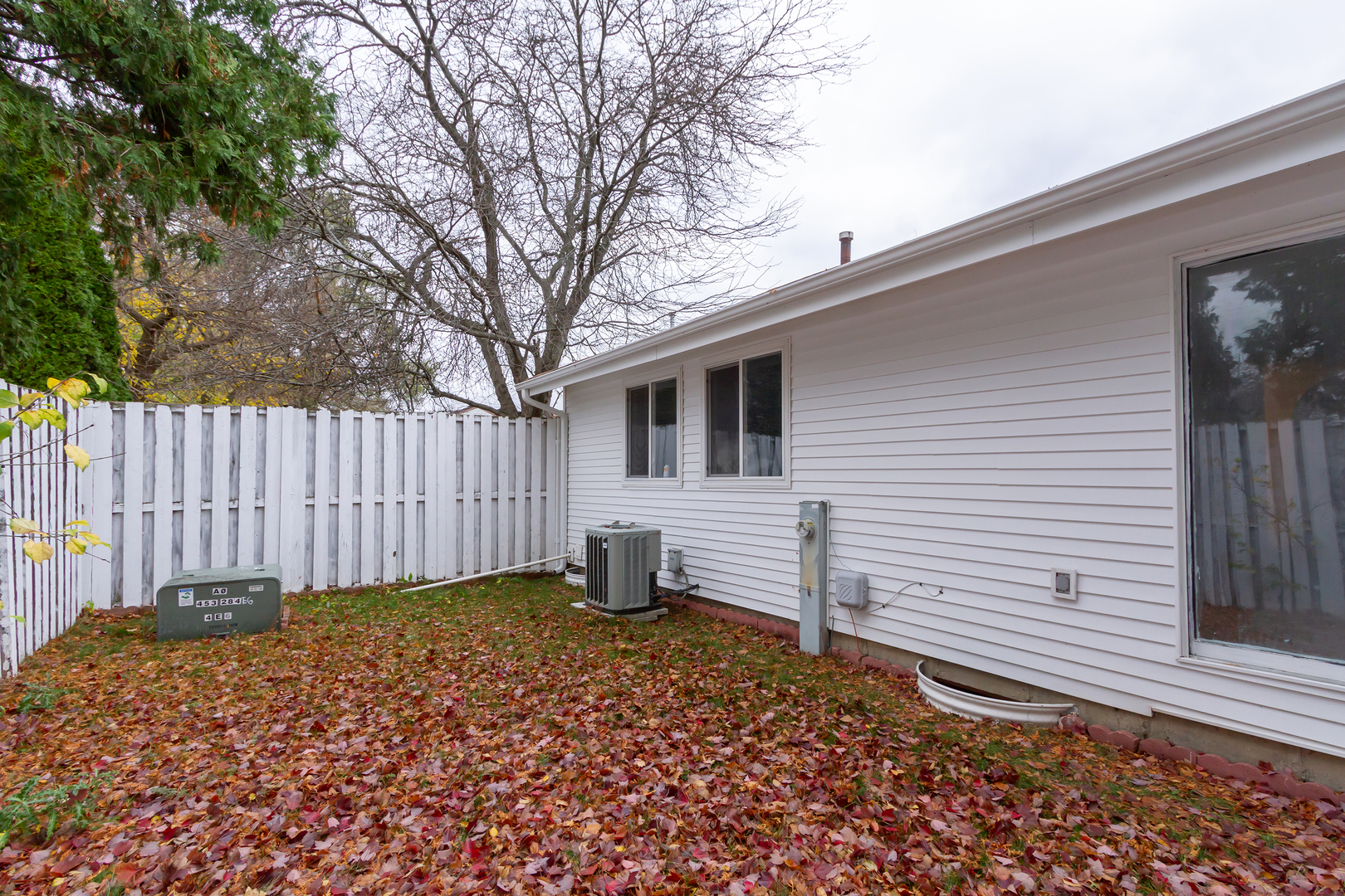 2S616 Linden Square