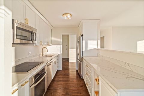 Tiny photo for 5445 N Sheridan Road #2815, Chicago, IL 60640 (MLS # 12536980)