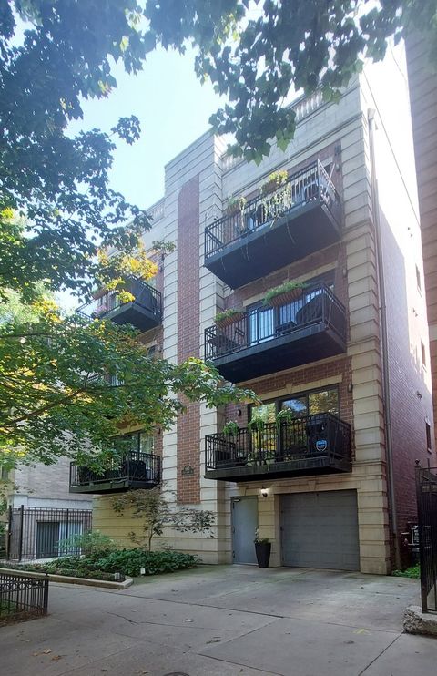 Photo of 663 W Barry Avenue #2A, Chicago, IL 60657 (MLS # 12517649)