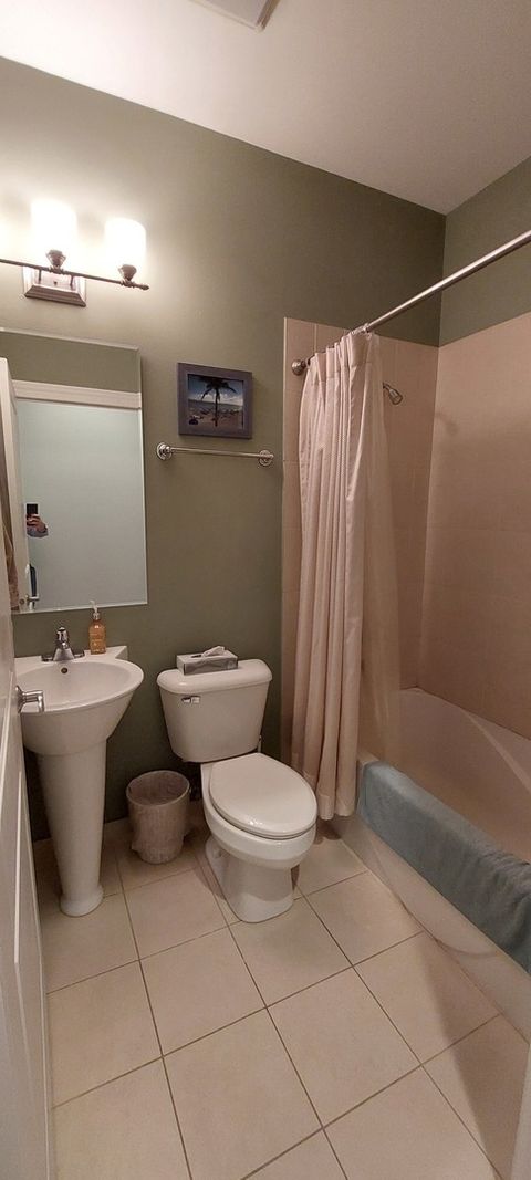 Tiny photo for 663 W Barry Avenue #2A, Chicago, IL 60657 (MLS # 12517649)