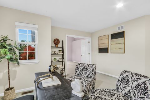 Tiny photo for 418 Bay Tree Circle, Vernon Hills, IL 60061 (MLS # 12503201)