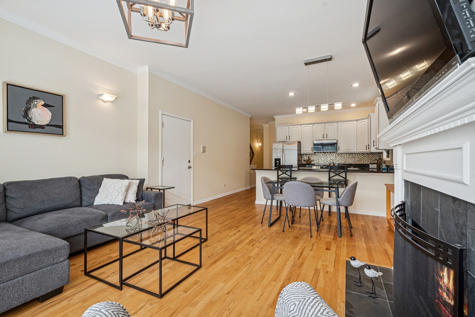 1720 W Diversey Parkway 1