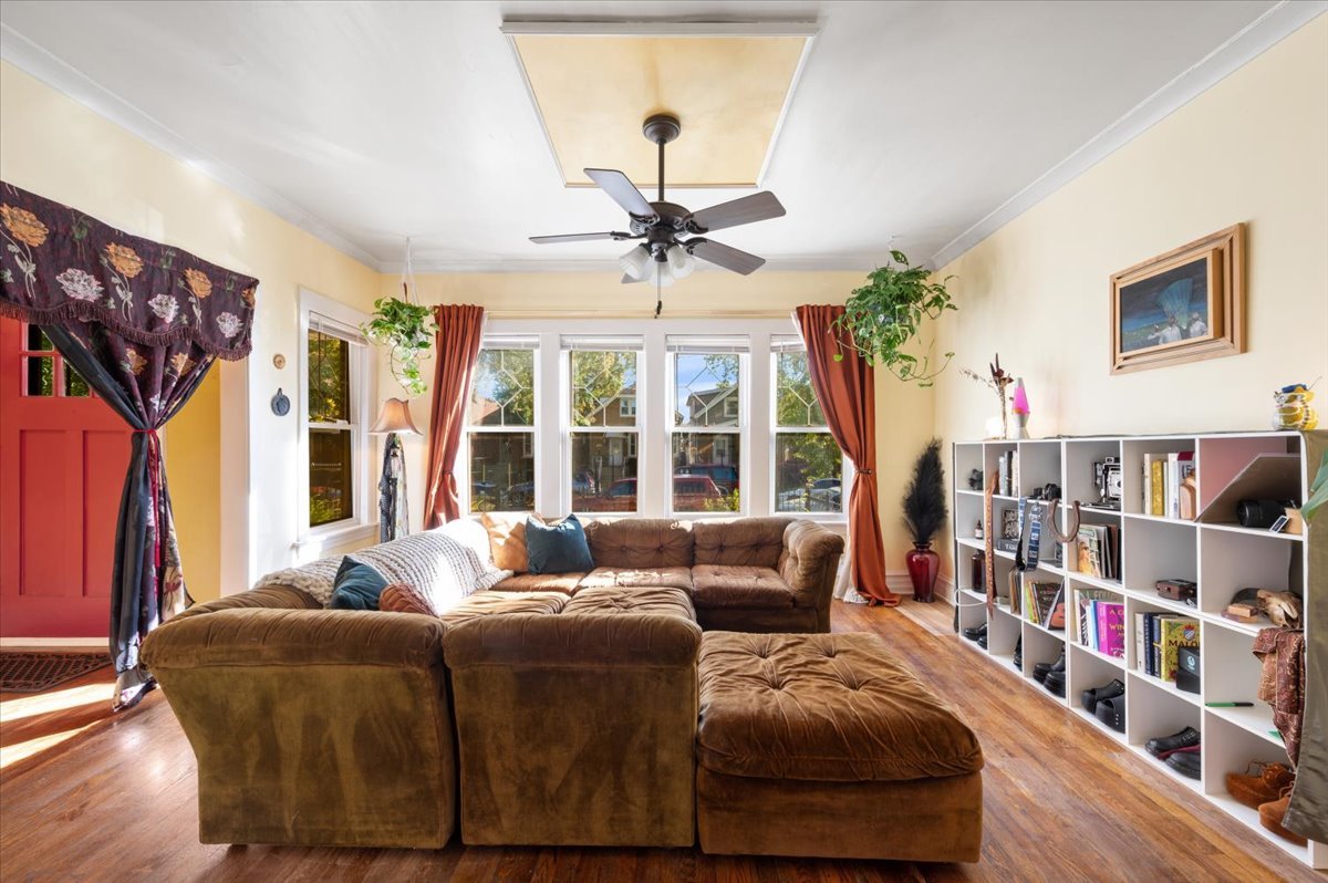 2050 N Laporte Avenue