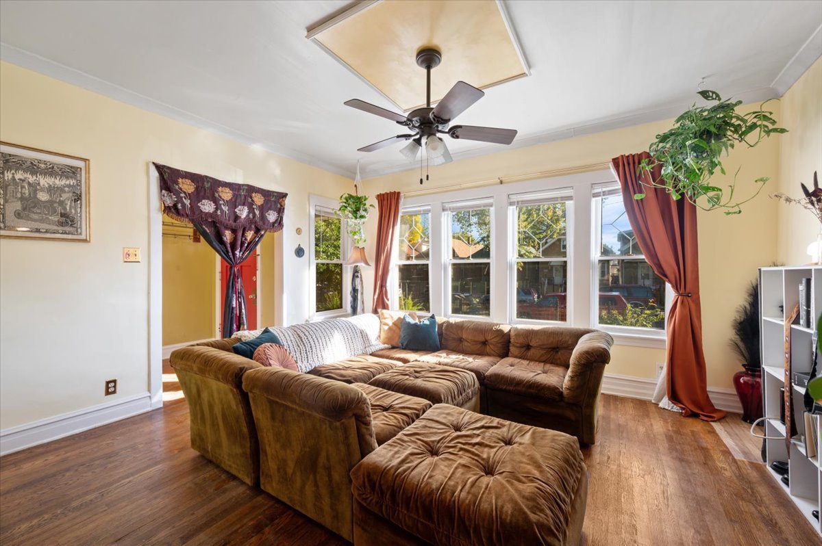 2050 N Laporte Avenue