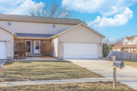 Tiny photo for 1321 Beacon Hill Court, Normal, IL 61761 (MLS # 12550207)