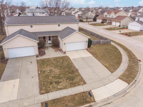 Tiny photo for 1321 Beacon Hill Court, Normal, IL 61761 (MLS # 12550207)