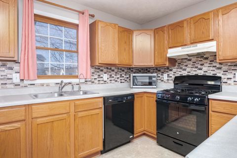 Tiny photo for 1321 Beacon Hill Court, Normal, IL 61761 (MLS # 12550207)