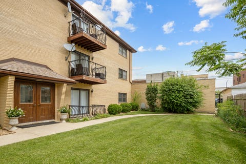 Tiny photo for 2545 N 72nd Court #1, Elmwood Park, IL 60707 (MLS # 12695522)