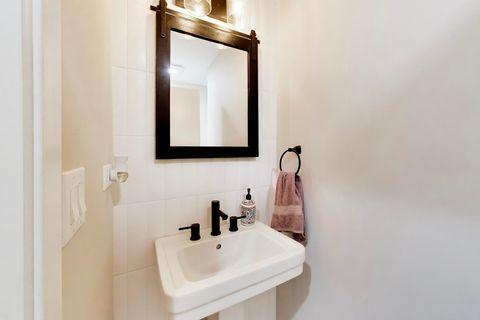 Tiny photo for 108 W Sunset Road, Mount Prospect, IL 60056 (MLS # 12606618)