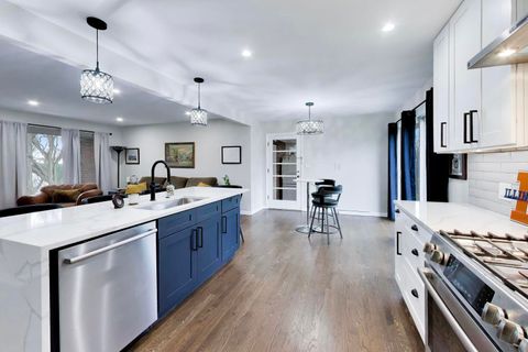 Tiny photo for 108 W Sunset Road, Mount Prospect, IL 60056 (MLS # 12606618)