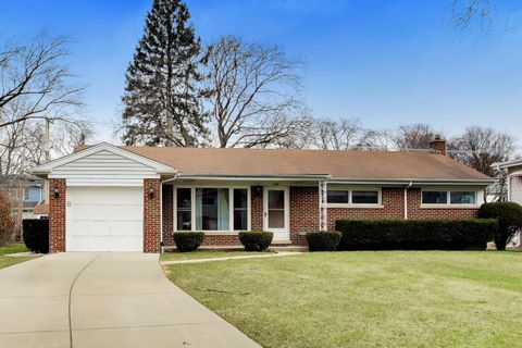 Tiny photo for 108 W Sunset Road, Mount Prospect, IL 60056 (MLS # 12606618)