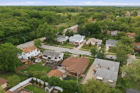 Tiny photo for 9143 W 92 Street, Hickory Hills, IL 60457 (MLS # 12649310)